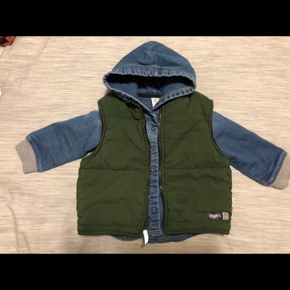baby vest with hoodie - Picture 1 of 1